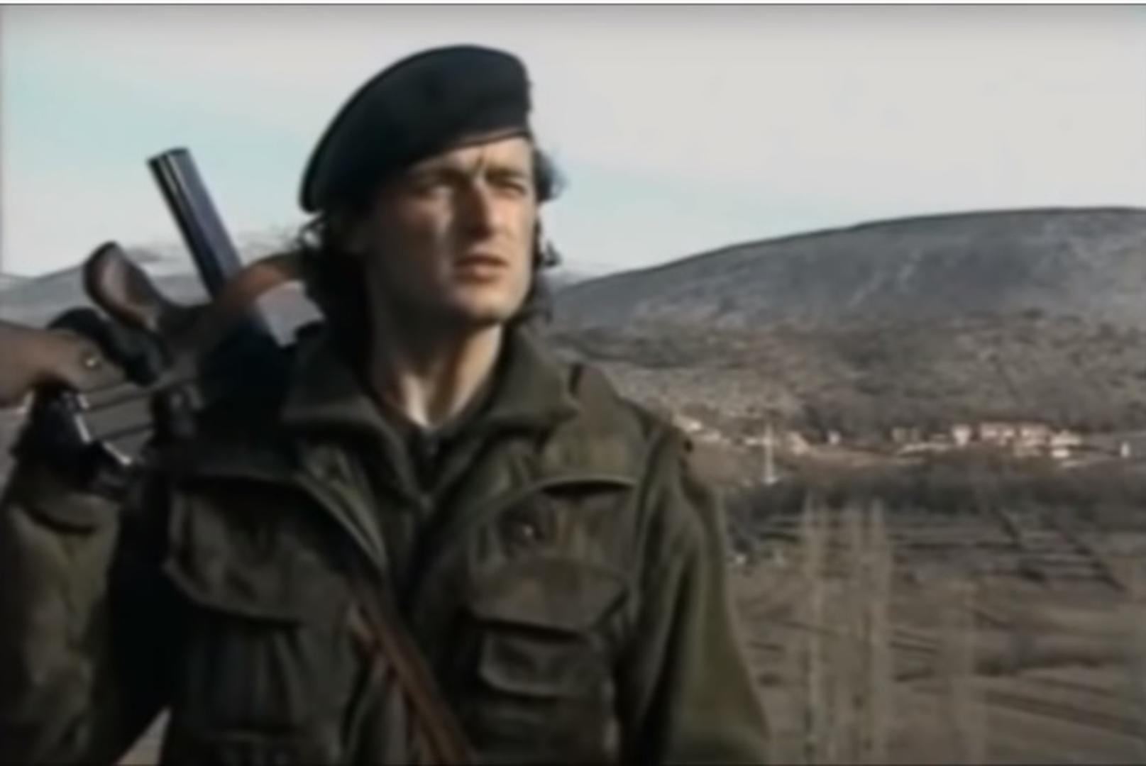 Njegov otac Ante radio je u Njemačkoj i doma se vraćao samo za blagdane.