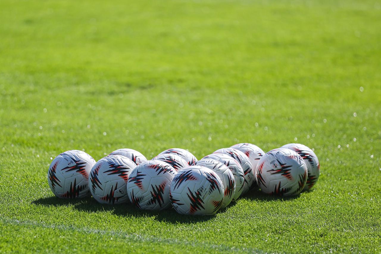 Trening nogometaša Dinama dan uo?i utakmice s Maccabijem