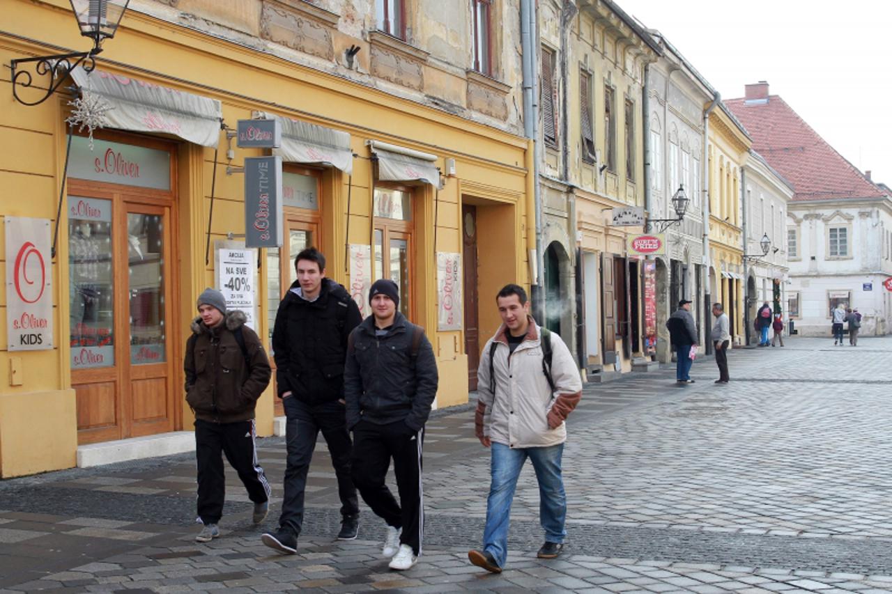 Vecina radnika u poslovnim prostorima u centru grada radi na odredjeno vrijeme.  Photo: Marko Jurinec/PIXSELL'