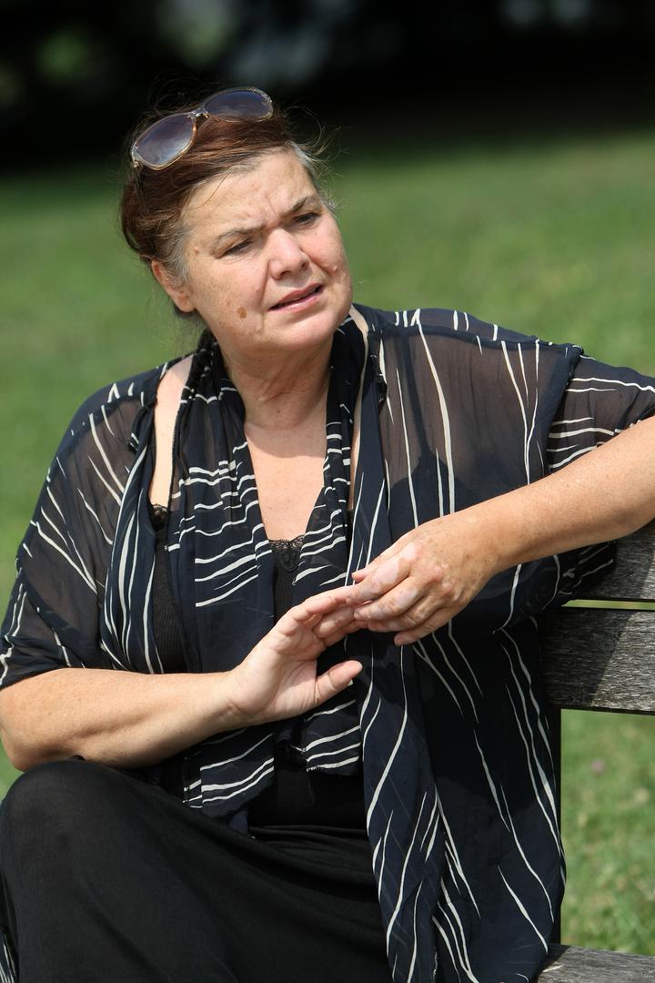 Nakon dugogodišnjeg angažmana u Kazalištu Gavella, kojem se pridružila na samom početku svoje profesionalne karijere, posljednju kazališnu predstavu odigrala je 2011. godine. 