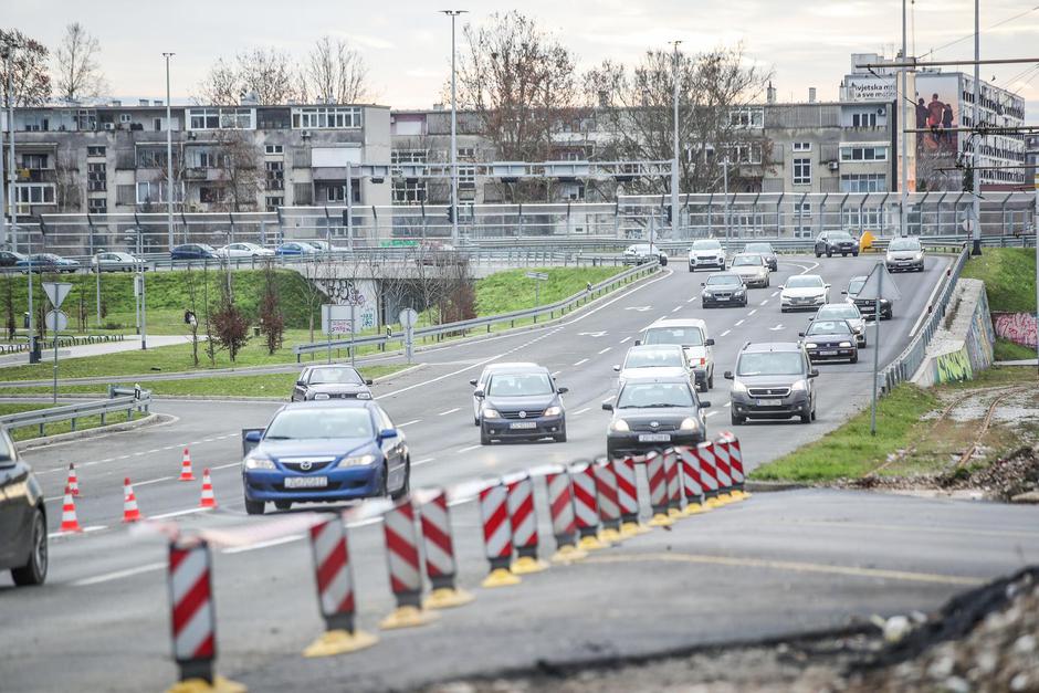 Zagreb: Za promet otvoren Jadranski most
