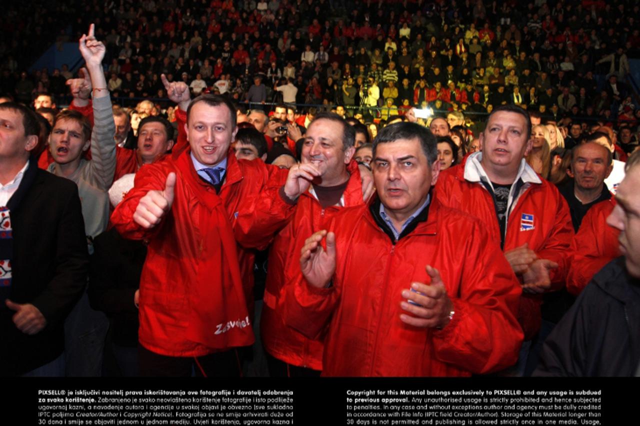 '01.12.2011., Osijek - Predizborni skup HDSSB-a za parlamentarne izbore,odrzan je u sportskoj dvorani Zrinjevac. Kresimir Bubalo, Dinko Buric, Vladimir Sisljagic Photo: Marko Mrkonjic/PIXSELL'