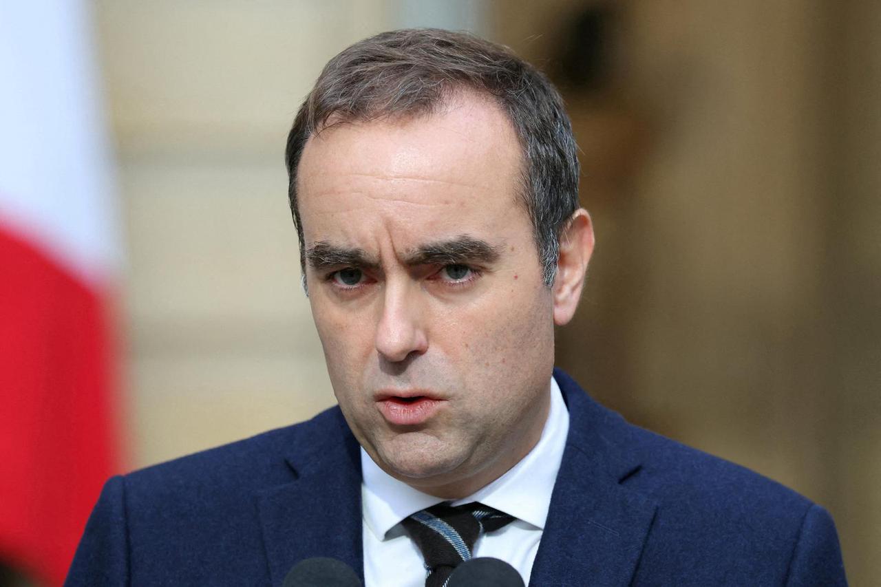 FILE PHOTO: French PM Lecornu meets French political parties in Paris