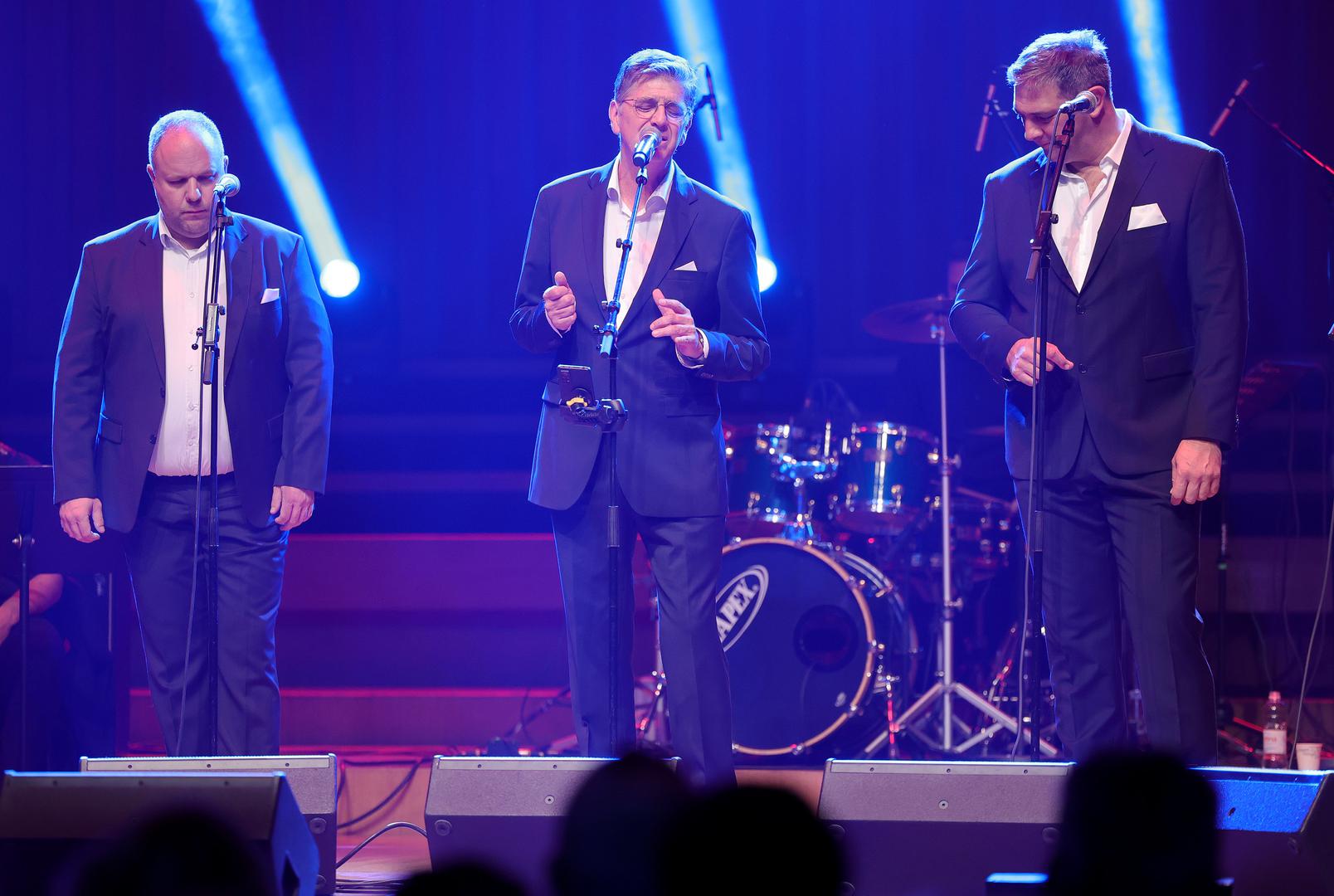 U Klapi Rišpet pjeva i Ivo Amulić, koji je ljetos imao problema sa zdravljem. 