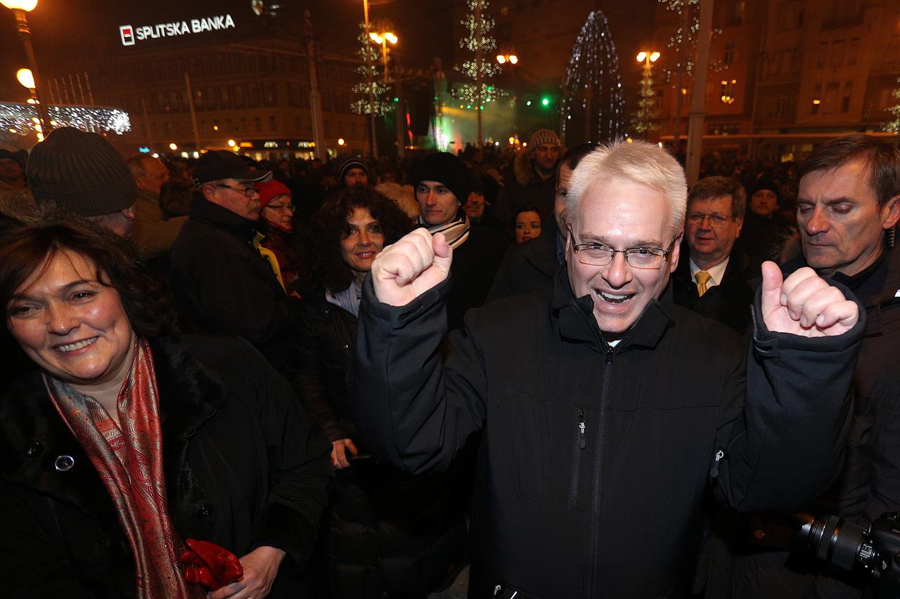 01.01.2015., Zagreb - Na Trgu bana Jelacica predsjednik Ivo Josipovic sa suprugom docekao Novu godinu 2015.  Photo: Anto Magzan/PIXSELL