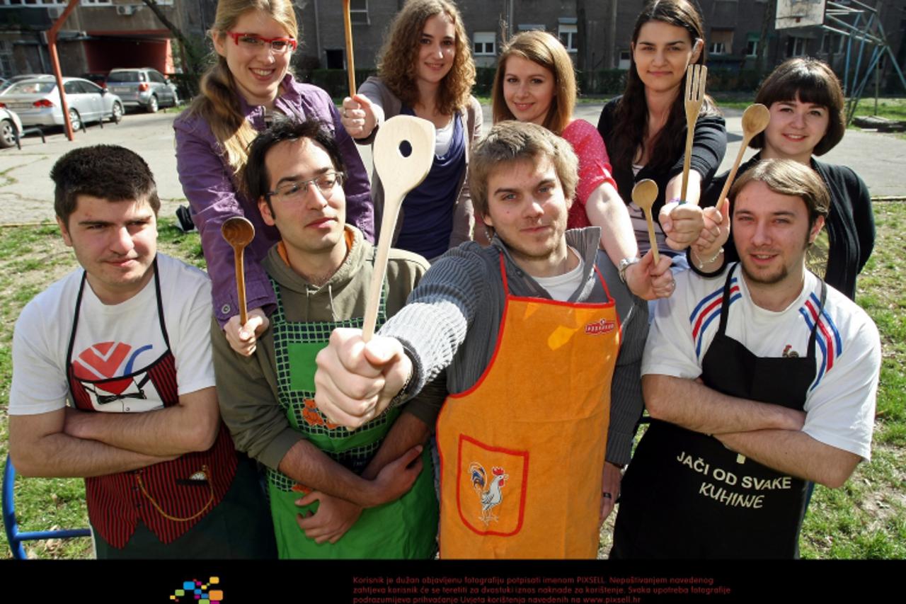 '27.03.2012., Zagreb - Studenti FPZ-a autori su projekta \'Njam-Njam\' studentske kuharice. Tibor Marochini, Franjo Zajec, Ivan Granic, Matej Knezevic, Ivana Saskor, Duska Juric, Ivana Honomihl, Vikto