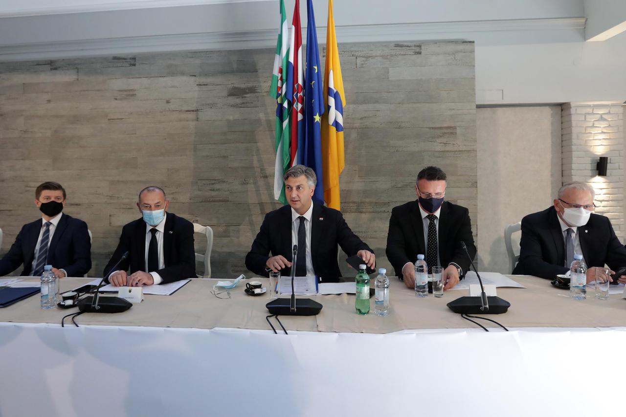 Sastanak Vlade sa županima, predstavnicima Udruge gradova i Udruge općina u Zaprešiću