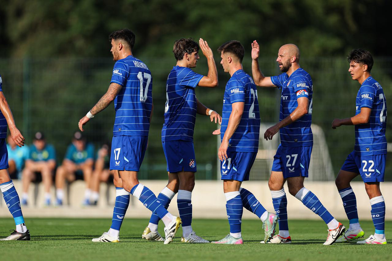 Radomlje: Prijateljska utakmica, GNK Dinamo - NK Radomlje