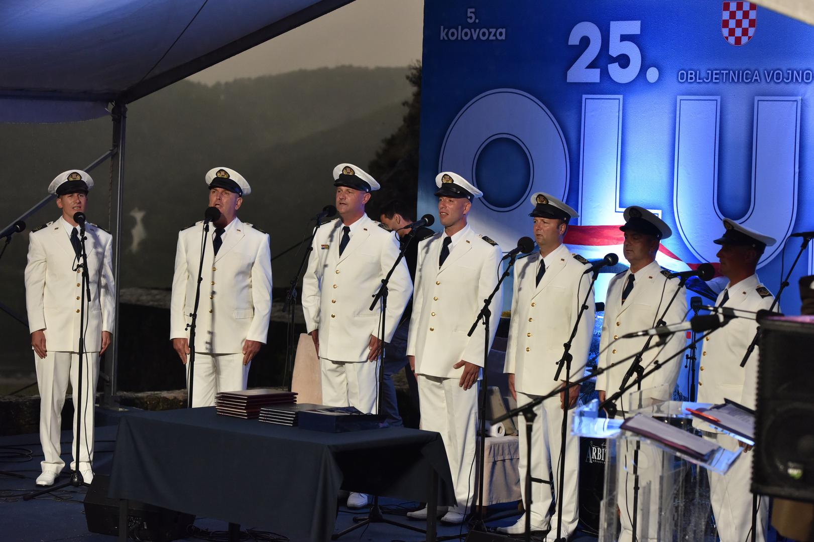 04.08.2020., Knin - Predsjednik RH Zoran Milanovic na kninskoj tvrdjavi odlikovao generale iz Vojno-redarstvene akcije Oluja.Photo: Hrvoje Jelavic/PIXSELL