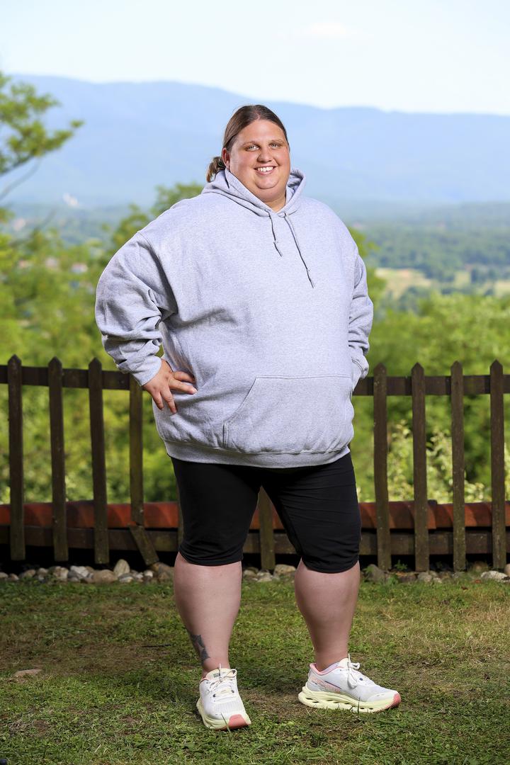 Marija se prisjeća i teških trenutaka. U školi je, kaže, bezbroj puta doživjela uvrede, no smatra da će to sve doći na svoje kad skine kilograme. Iako ponekad vidi sebe, kako kaže, zarobljenu u salu, u budućnosti zamišlja drugačiju sliku - zdravu, vitku i sretnu sebe u braku i s troje djece. Uzor joj je teta, žena kojoj se divi jer je dobra majka i ostvarena u životu, a snagu pronalazi u vjeri da se i ona može promijeniti.  „Motiv mi je gubitak kilograma, pokretljivost i dovođenje života u red i normalu. Najveći motiv mi je majčinstvo“, kaže 25-godišnjakinja i kroz smijeh dodaje: „A voljela bih nositi i haljinu!“