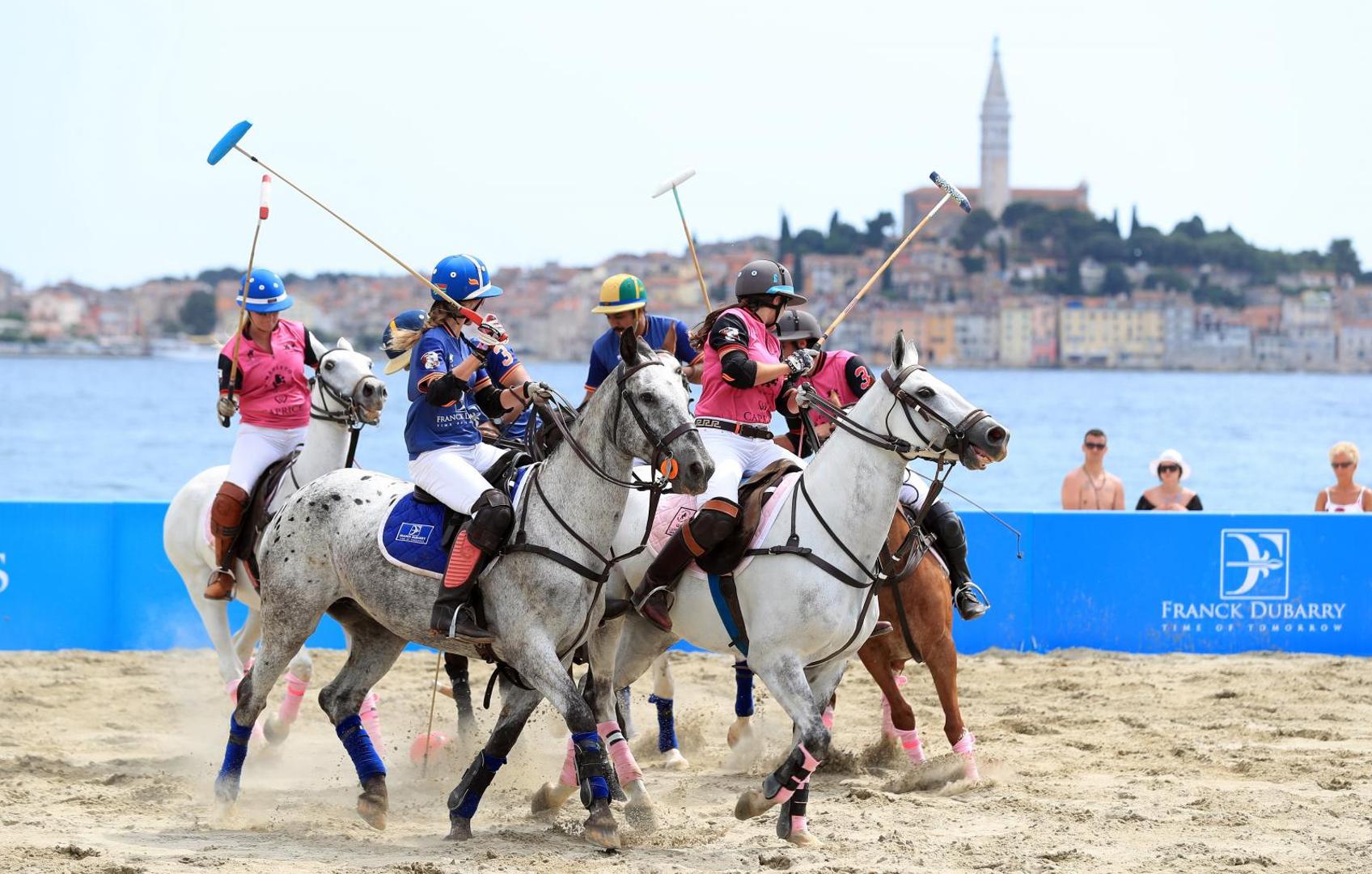 Ove godine goste su dočekali veću arenu i tribine, a priređen je i bogat popratni zabavni program za sudionike i goste.