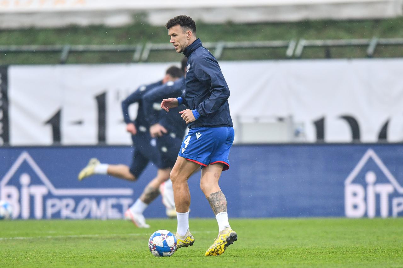 Velika Gorica: Ivan Perišić na zagrijavanju uoči utakmice Gorica - Hajduk