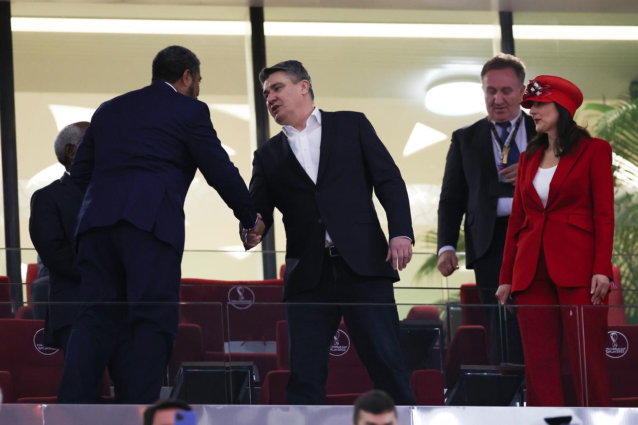 KATAR 2022 - Predsjednik Milanović sa suprugom Sanjom na susretu Hrvatske i Belgije