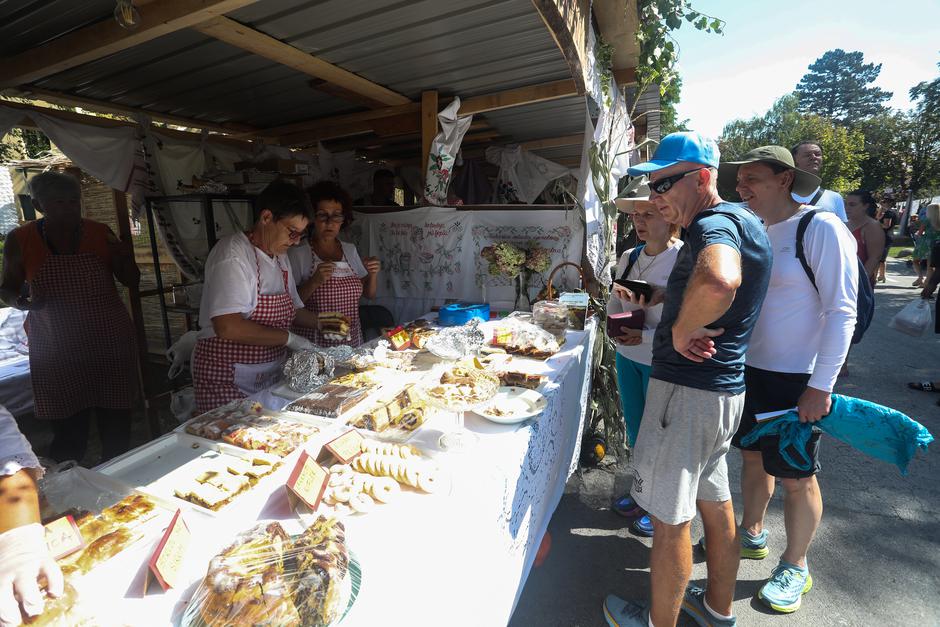 Vrbovec: Tradicionalna manifestacija "Kaj su jeli naši stari" 