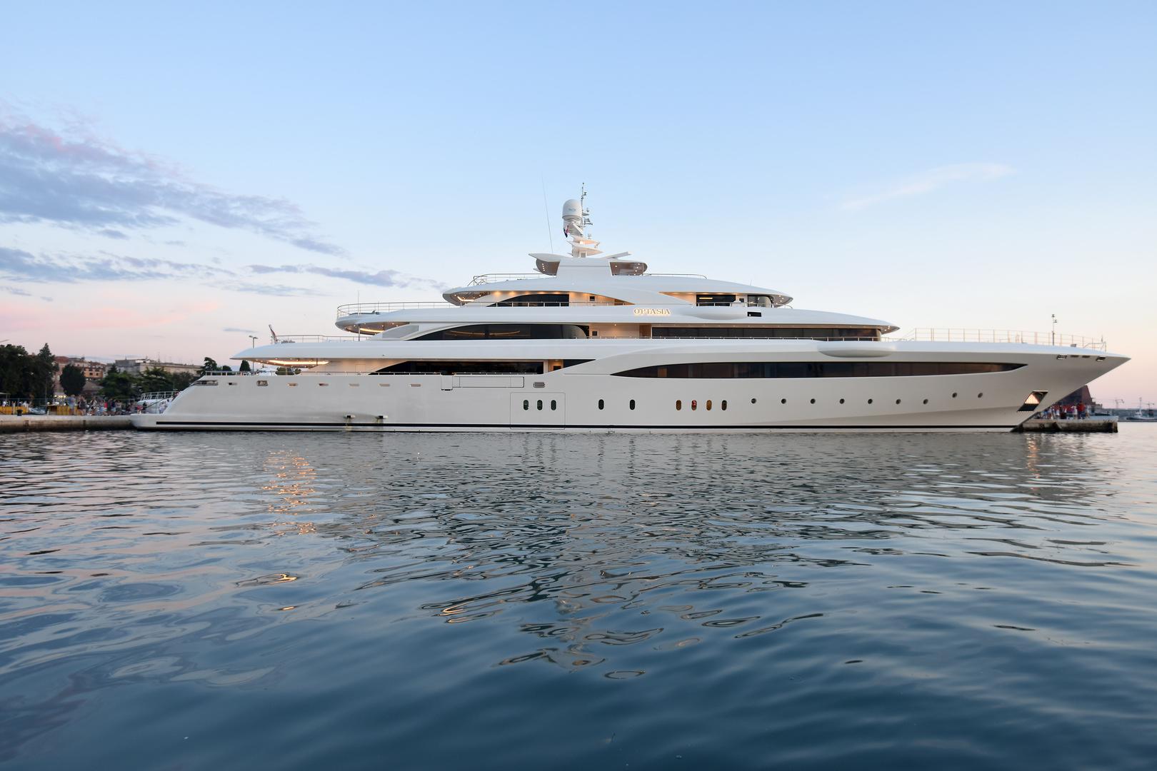 Na pristaništu u Puli ovakve ljepotice nisu rijetke