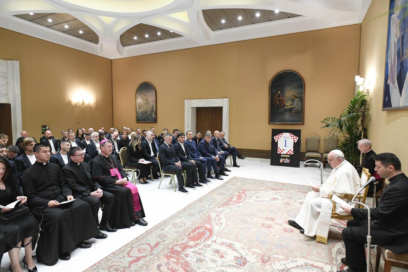 **NO LIBRI** Italy, Rome, Vatican, 2024/6/5. Pope Francis receives in private audience Croatian national soccer team  in the Vatican. Photograph by VATICAN MEDIA  / Catholic Press Photo Photo: VATICAN MEDIA / ipa-agency.net/IPA