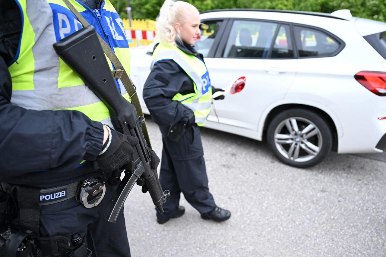 Police check at the Austria-Germany border