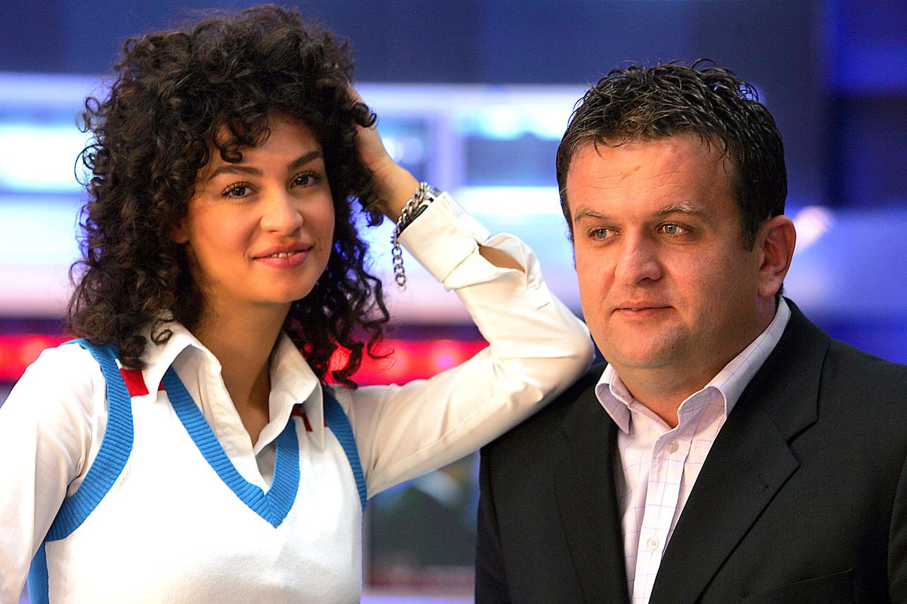 Voditelji informativne emisije 'Nova navečer' Andrija Jarak i Monika Kravić