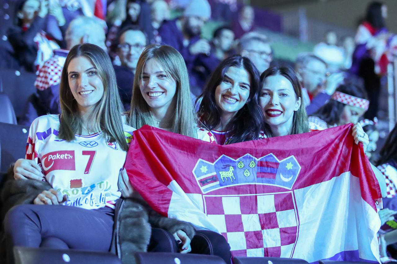 Hrvatske navijačice