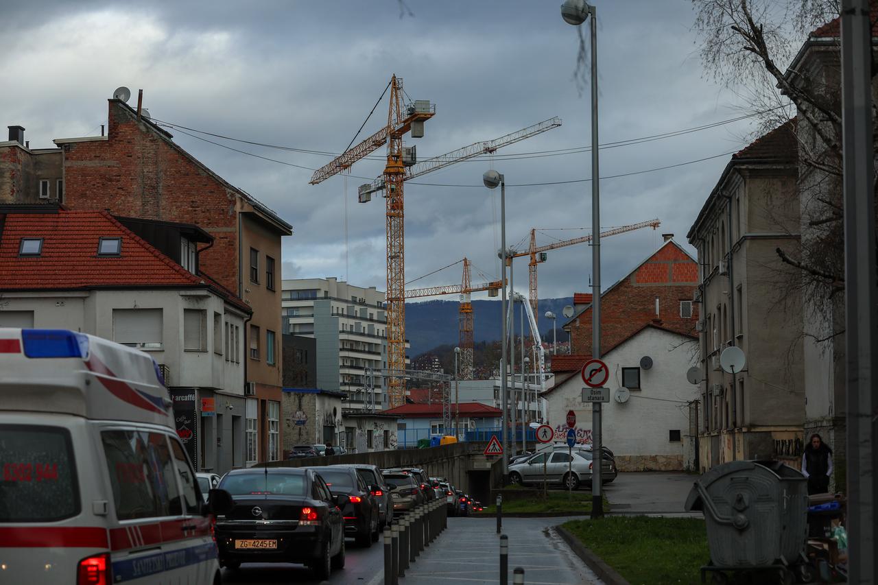 Zagreb: Građevinske dizalice na Črnomercu