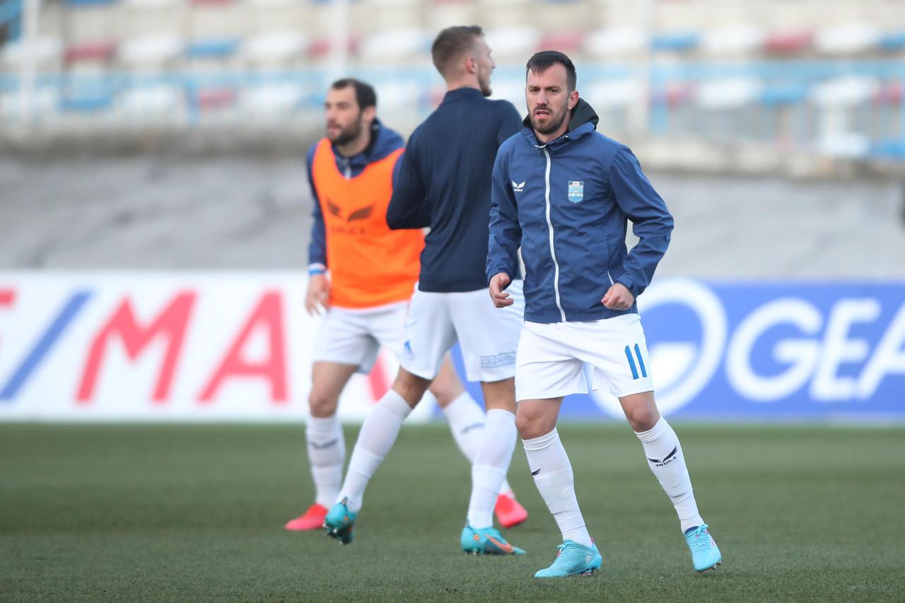 Zagrijavanje prije početka utakmice Lokomotiva - Osijek 