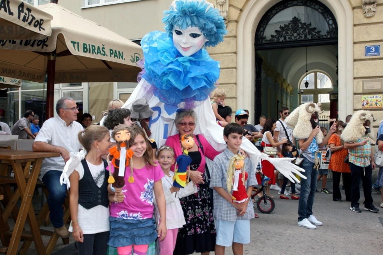 'Pifko najavljuje na Cvjetnom trgu PIF 2013'