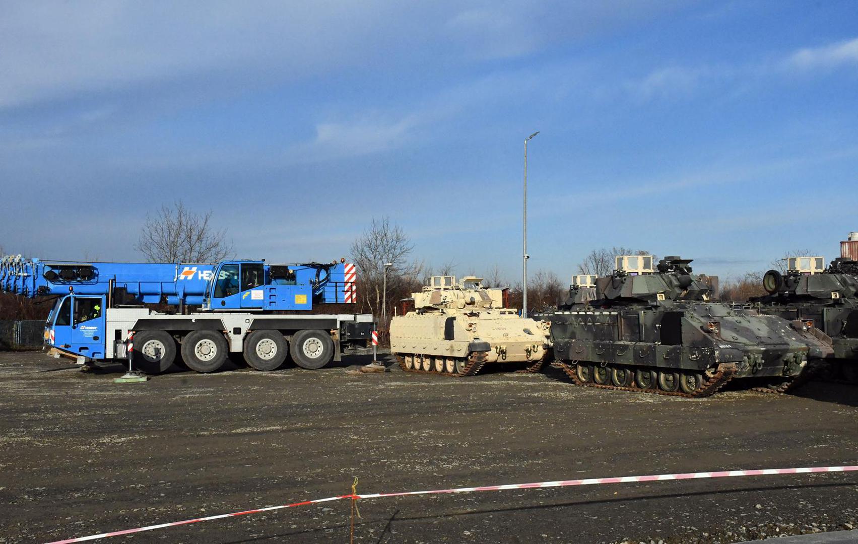 Prema pisanju medija, u sklopu modernizacije na vozila će biti ugrađena najnovija verzija topa Bushmaster od 25 milimetara s također najnovijom verzijom termovizije, komunikacijska oprema nove generacije i dimne kutije