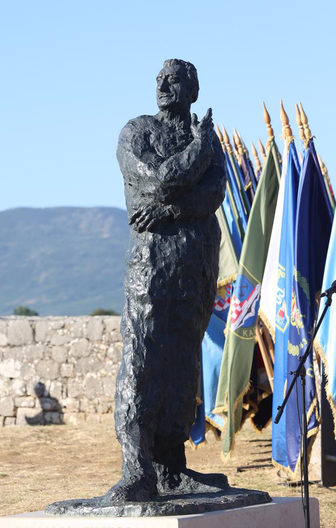 05.08.2025.,Knin- Proslava obiljezavanja Dana pobjede i domovinske zahvalnosti, Dana hrvatskih branitelja i 30. obljetnice vojno redarstvene operacije Oluja. Podizanje zastave na kninskoj tvrdjavi.  Photo: Dusko Jaramaz/PIXSELL