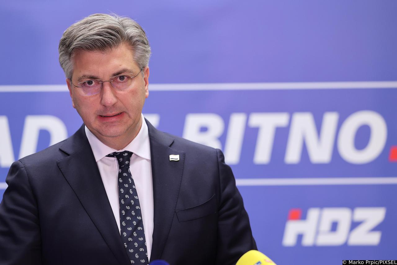 Plenković se obratio medijima nakon zajedničke sjednice Predsjedništva i Nacionalnog vijeće HDZ-a