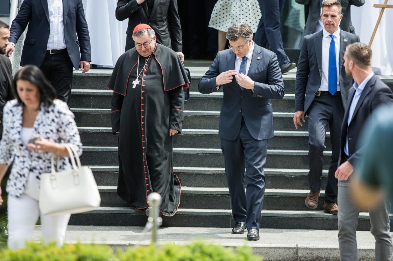 Svečano otvorenje Ureda Zaklade Vrhbosanske nadbiskupije u Vukovaru