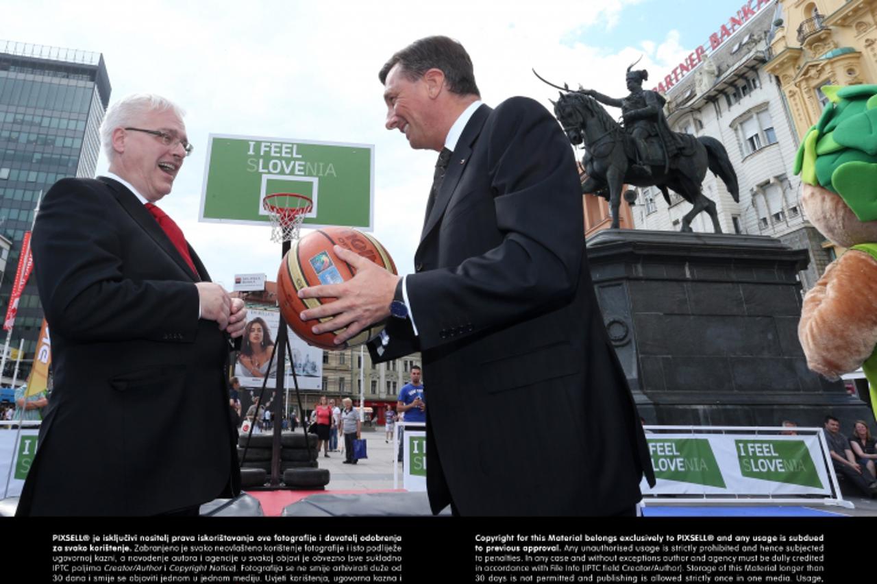 '09.05.2013., Zagreb - Predsjednik Republike Hrvatske Ivo Josipovic i predsjednik Republike Slovenije Borut Pahor posjetili standove manifestacije Dani slovenskog turizma i predstavljanje Eurobasketa 
