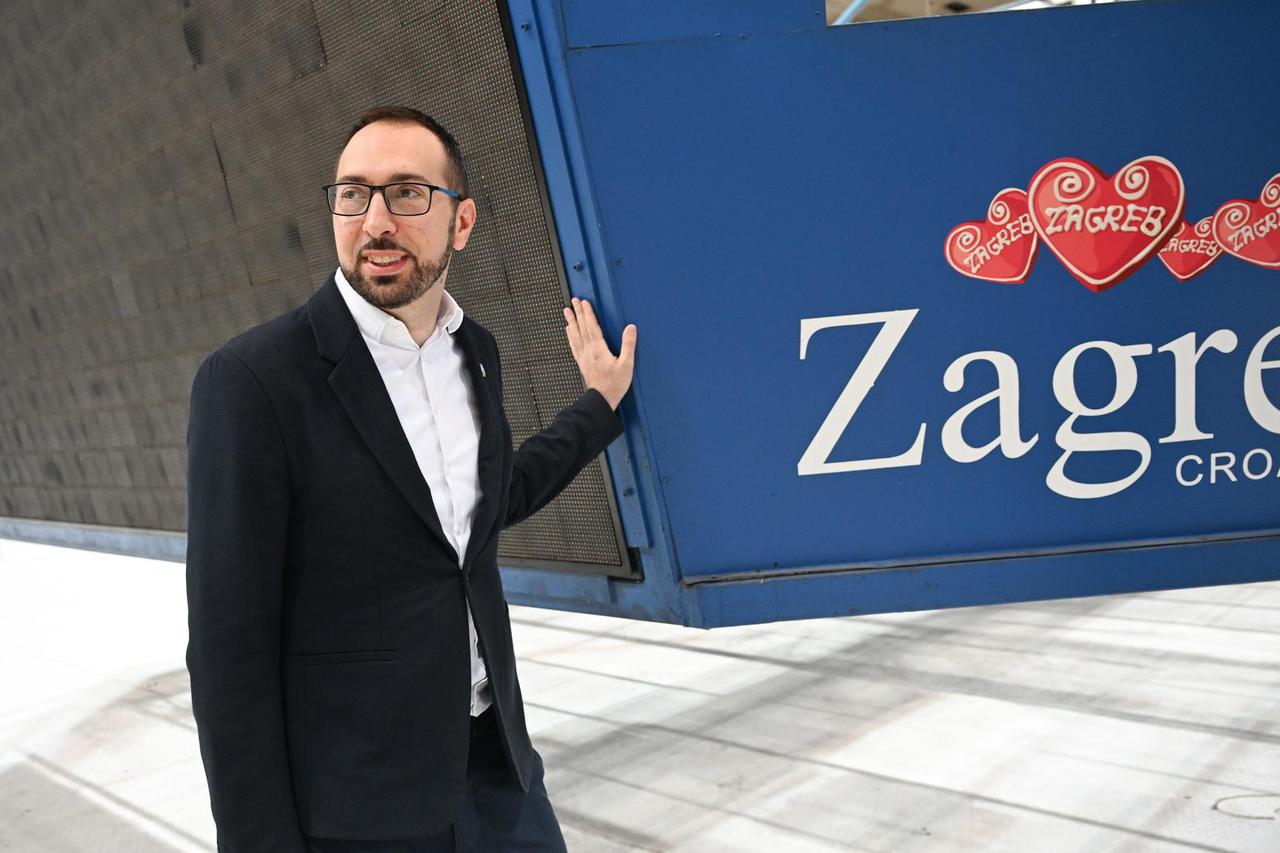 Zagreb: Gradonačelnik Tomašević obilježio početak radova na obnovi Doma sportova