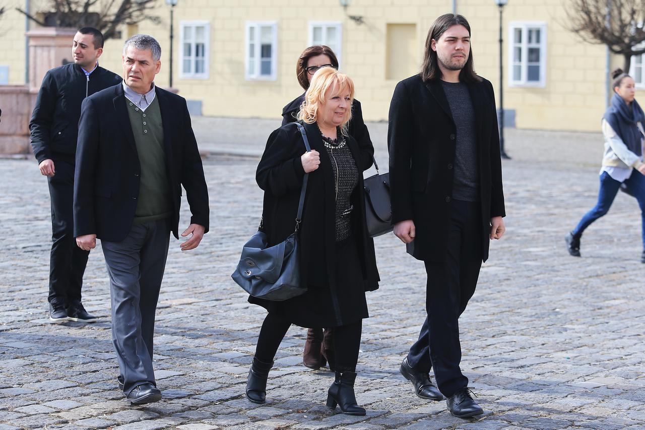 Osijek: Živi zid predstavio kandidatkinju za županicu Osječko-baranjske županije