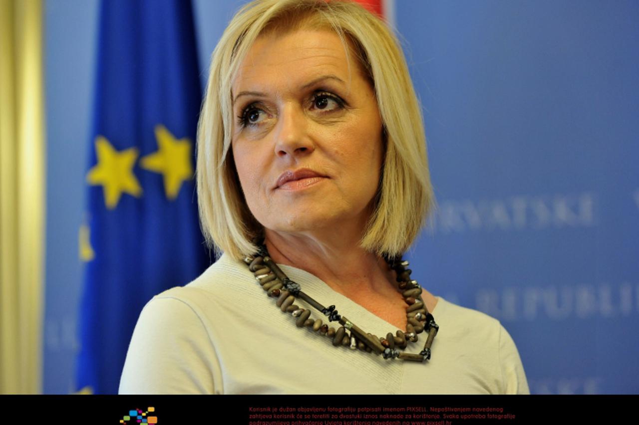 '18.06.2012., Zagreb - U Banskim dvorima odrzala se konferencija i prezentacija za medije na temu zakon o financijskom poslovanju i predstecajnoj nagodbi. Nada Cavlovic Smiljanec, ravnateljica poreze 