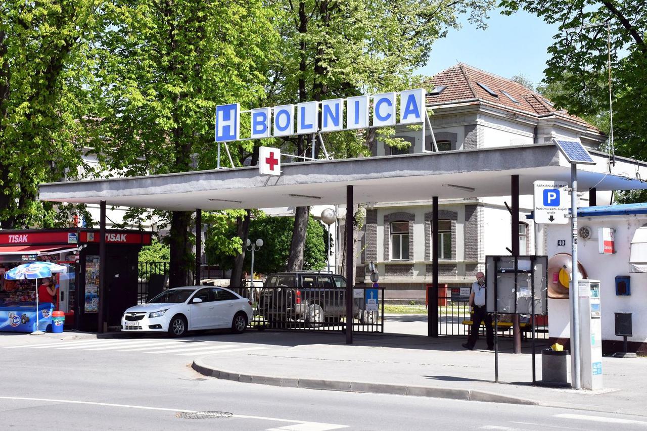 Slavonski Brod: Šatori za prijem zaraženih koronavirusom u Općoj bolnici