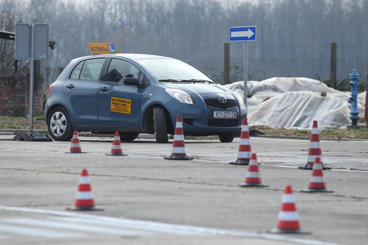 poligon za vožnju,popovača
