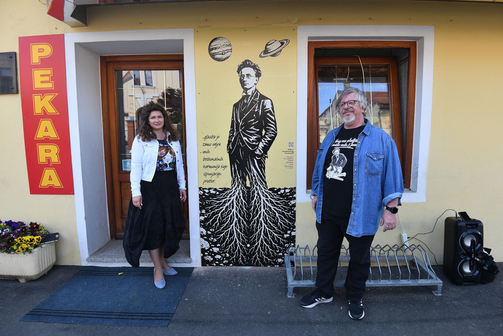 11.05.2026., Cakovec- Zamjenica gradonacelnice Lana Remar i umjetnik Daniel Hampamer Kiga otkrili mural posvecen skladatelju Josipu Stolceru Slavenskom pod nazivom "Odjeci beskonacnih harmonija". Photo: Vjeran Zganec Rogulja/PIXSELL