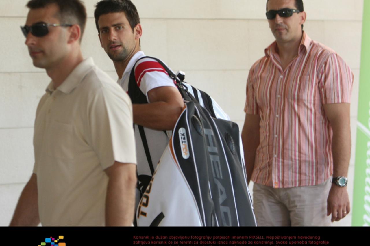 '05.07.2010., Split - Davis Cup reprezentacija Srbije stigla u hotel Le Meridien Lav. Novak Djokovic u pratnji zastitara.  Photo: Ivo Cagalj/PIXSELL'