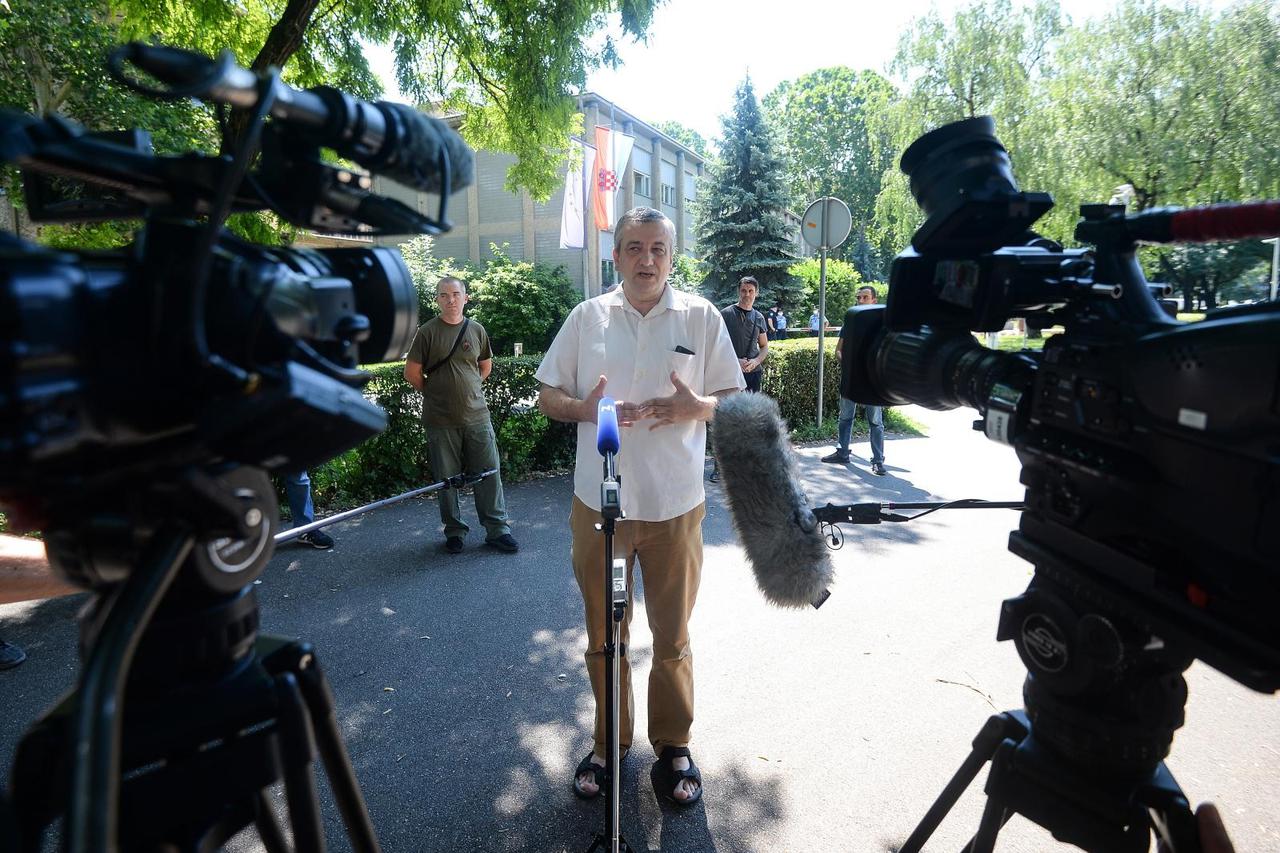 Zagreb: Konferencija Novog sindikata o najavi stotinjak otkaza zaposlenima u raziminiranju