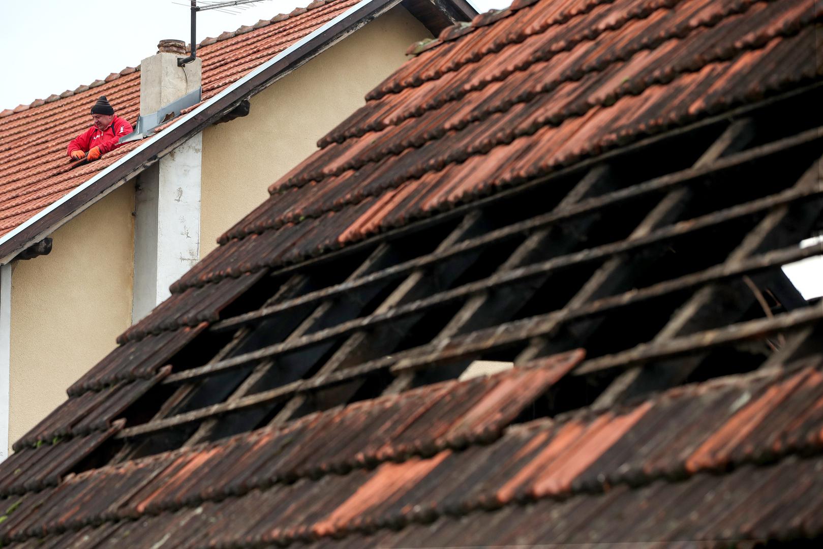 28.12.2020., Brest Pokupski - Tesko stradale kuce nakon jutrosnjeg potresa. Photo: Igor Kralj/PIXSELL