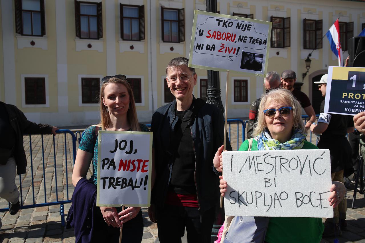 Zagreb: Prosvjed samostalnih umjetnika za veći mirovinski koeficijent 