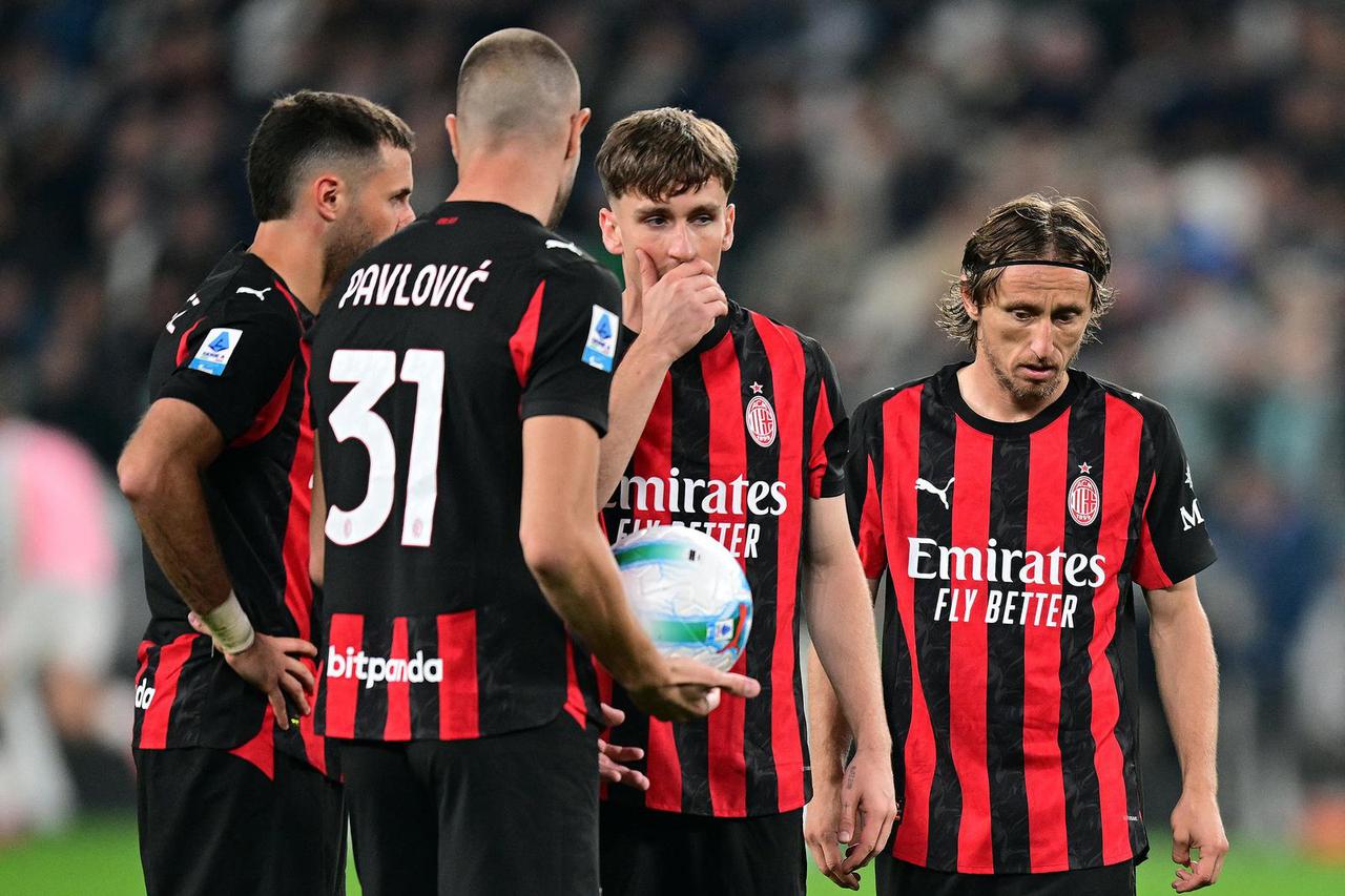 Serie A - Juventus v AC Milan