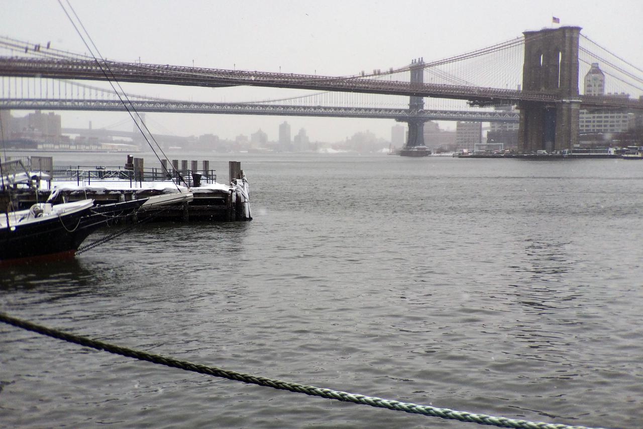 New York: Winter storm blankets Financial DistrictAt the South Street Seaport.Though it had been called life-threatening, the onset of Winter Storm Juno proved less dangerous for New Yorkers than anticipated on January 26 and 27, 2015. On Tuesday, the Man