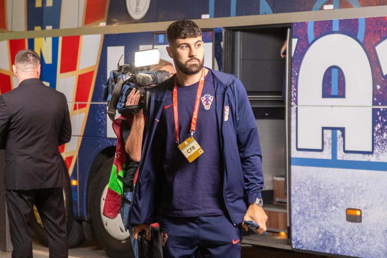 Osijek: Nogometaši hrvatske reprezentacije stigli su na Opus Arenu