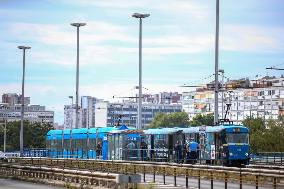 Zagreb: U tramvaju na Mostu mladosti pronađeno mrtvo tijelo muškarca