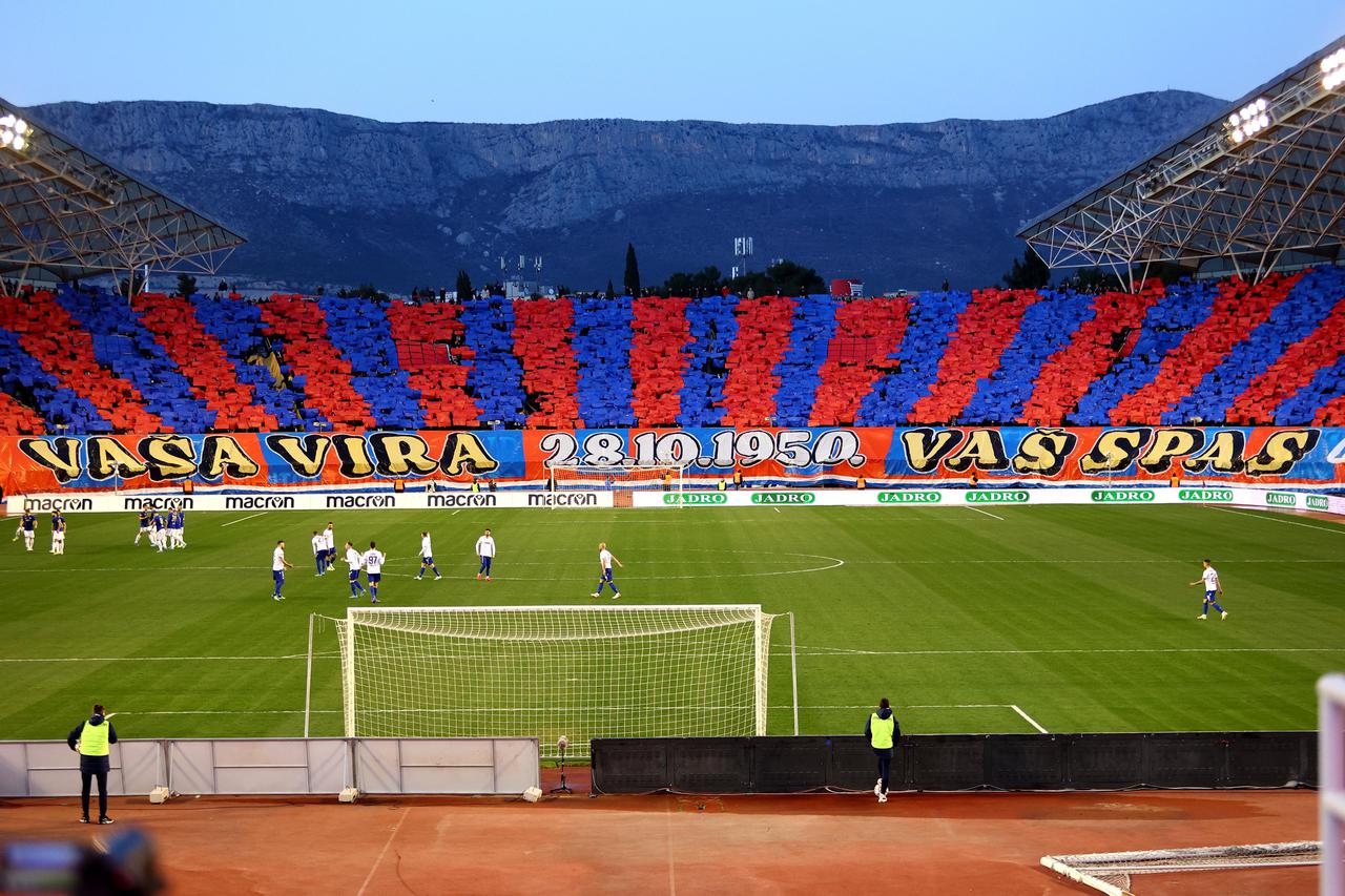 Amosfera na Poljudu tijekom utakmice Hajduk - Dinamo