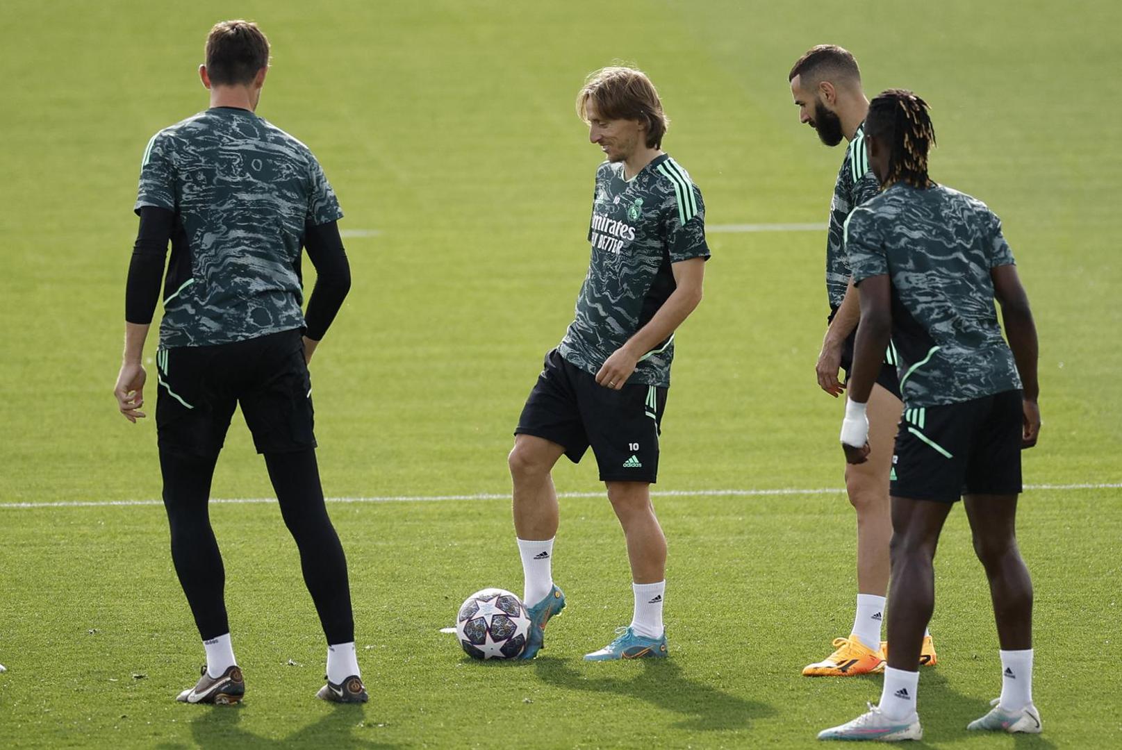 Soccer Football - Champions League - Real Madrid Training - Ciudad Real Madrid, Valdebebas, Madrid, Spain - May 8, 2023 Real Madrid's Luka Modric, Karim Benzema and Eduardo Camavinga during training REUTERS/Juan Medina Photo: JUAN MEDINA/REUTERS