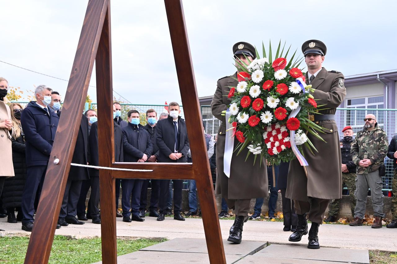 Obilježavanje 30. obljetnice napada na Škabrnju: Održana kolona sjećanja i polaganje vijenca