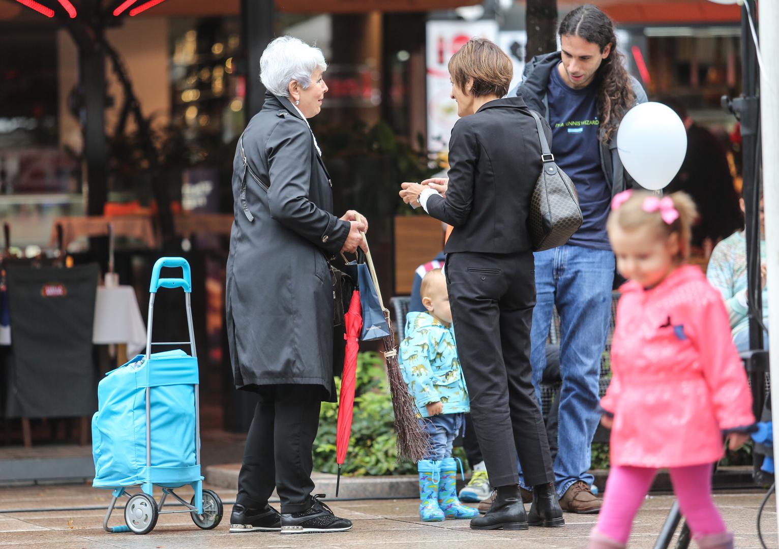 Iako je studij bio skup i iznimno zahtjevan, završio ga je iz prvog pokušaja, a od 11 upisanih to je uspjelo samo trojici. 
