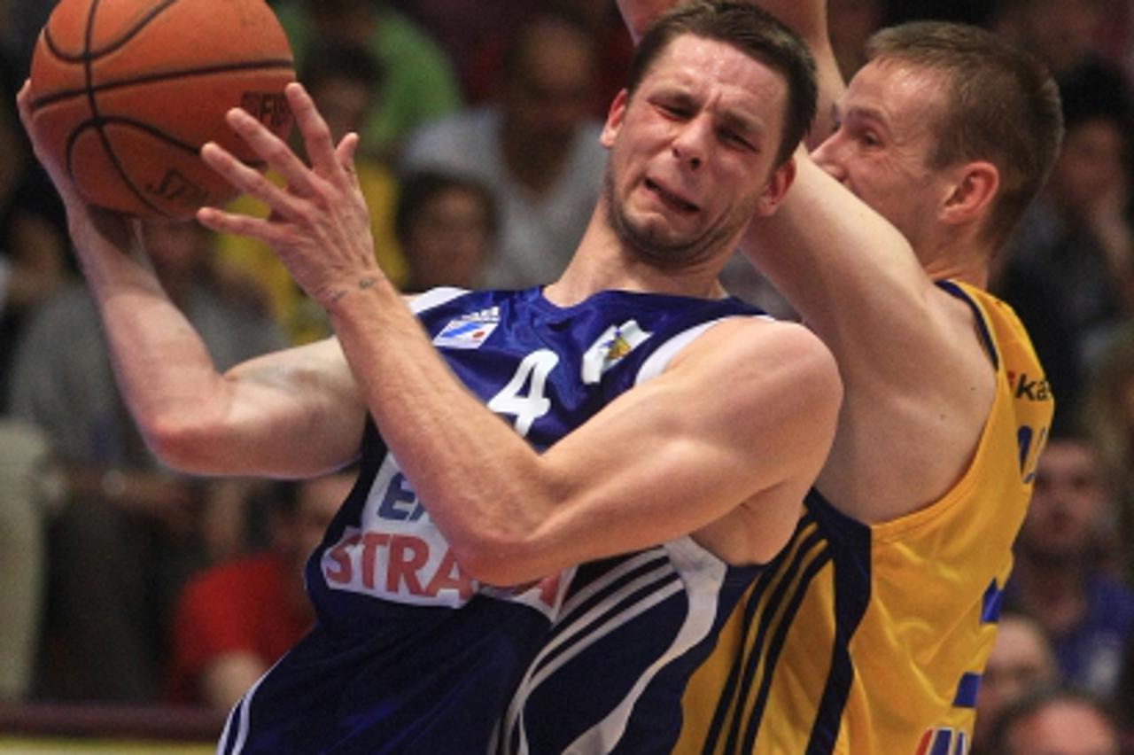 '21.05.2011., Zagreb -  Dvorana Trnsko. A-1 muska liga, poluzavrsnica doigravanja KK Zagreb Croatia osiguranje - KK Zadar.Marko Car.Photo: Marko Prpic/PIXSELL'